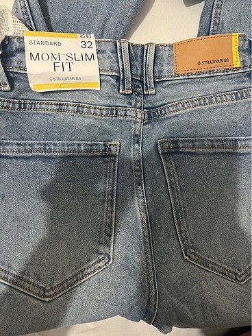 32 Beden mavi Renk Stradivarius Mom Slim fit pantolon
