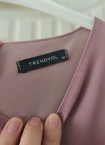 Uzeri tüllü elbise - Görsel 2