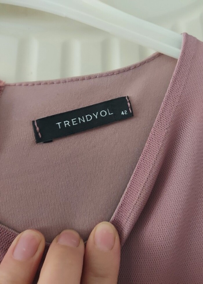 Uzeri tüllü elbise  - Görsel 2