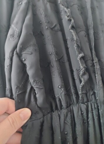 Üzeri islemeli tül elbise - Görsel 4