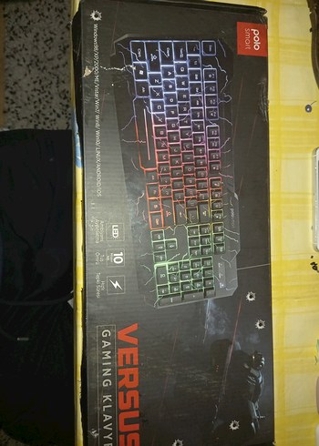 VERSUS Çok Renkli Gaming Klavye