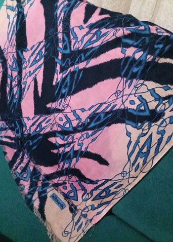  Beden çeşitli Renk Koyu Pembe desenl#i pamuklu şal#