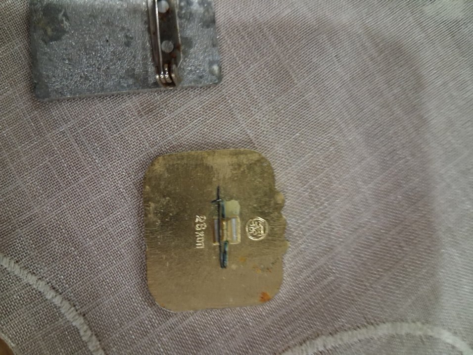 1980 WOKBA Vintage Altın Erkek Rozet - Görsel 2