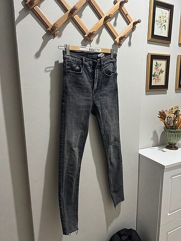 34 Beden Stradivarius kot