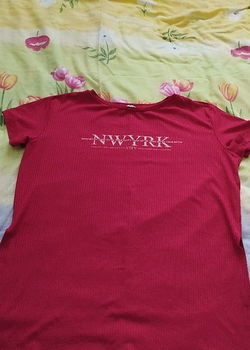 Kırmızı Baskılı Kısa Kollu Kadın Tişört - Görsel 2