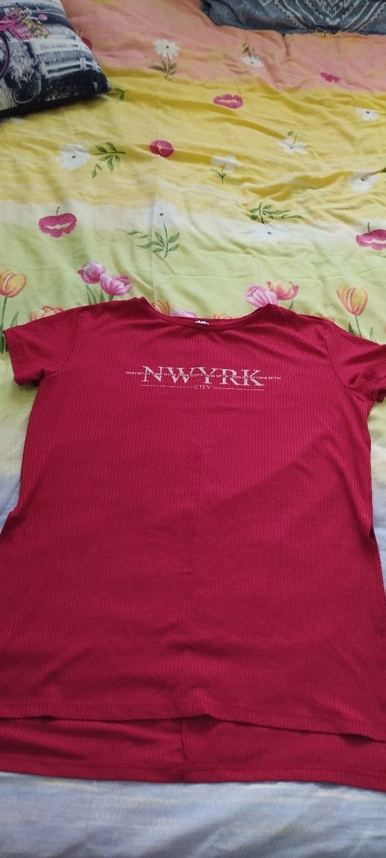 Kırmızı Baskılı Kısa Kollu Kadın Tişört - Görsel 2