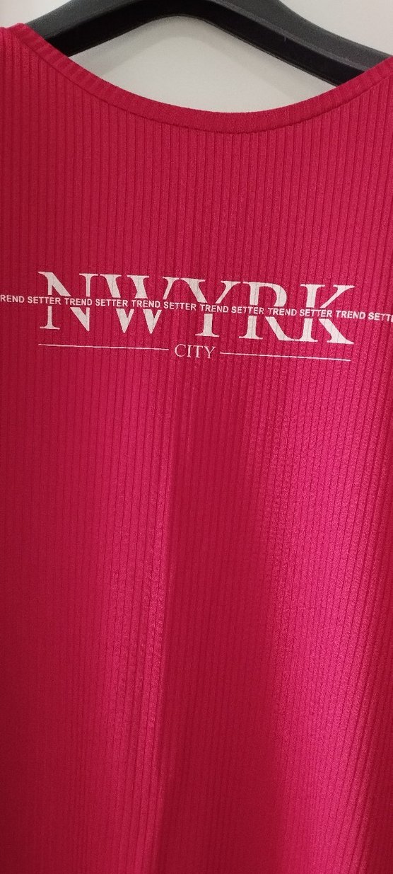 Kırmızı Baskılı Kısa Kollu Kadın Tişört - Görsel 4