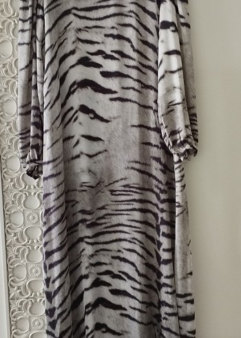 Gri Zebra Desenli Uzun Salaş Elbise
