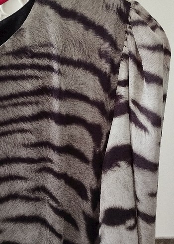 Gri Zebra Desenli Uzun Salaş Elbise - Görsel 6