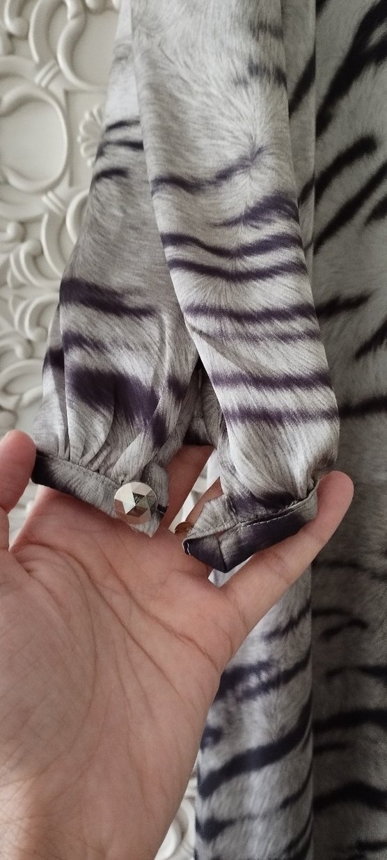 Gri Zebra Desenli Uzun Salaş Elbise - Görsel 2