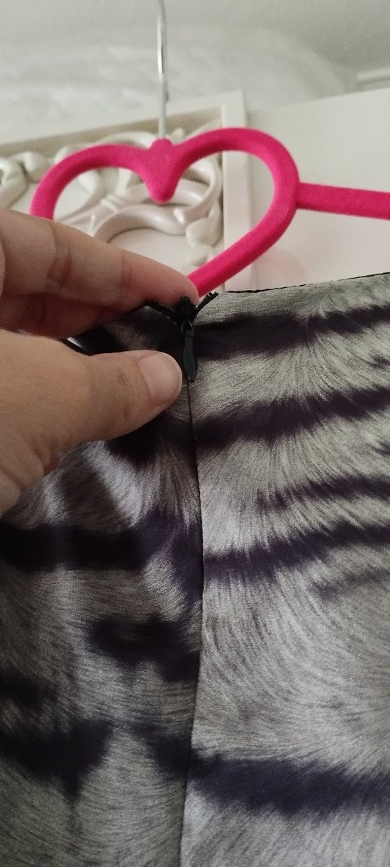 Gri Zebra Desenli Uzun Salaş Elbise - Görsel 4