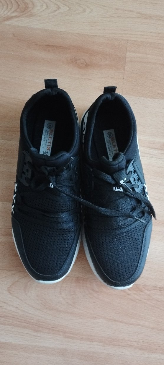 Siyah Bağcıklı Kadın Spor Ayakkabı - Görsel 3