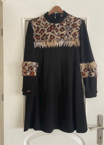 Kahverengi Kürklü Nakışlı tunik