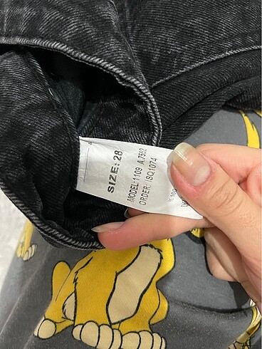 28 Beden siyah kot pantolon