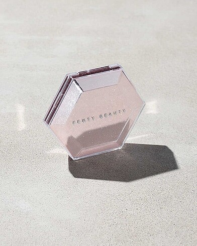 fenty beauty diamond bomb