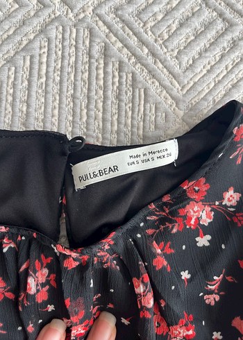 s Beden Uzun Kollu Kırmızı Çiçekli Midi Elbise pull bear