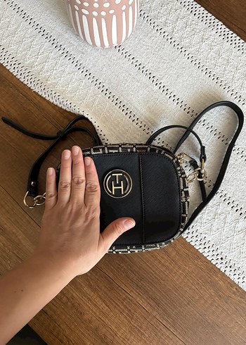 Zincir Detaylı Siyah Deri Kadın Çapraz Çanta - Görsel 4