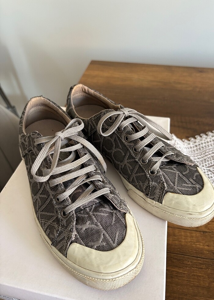 Calvin klein ikonik ayakkabi - Görsel 4