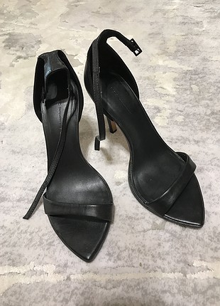 38 Beden siyah Renk Zara topuklu sandalet 