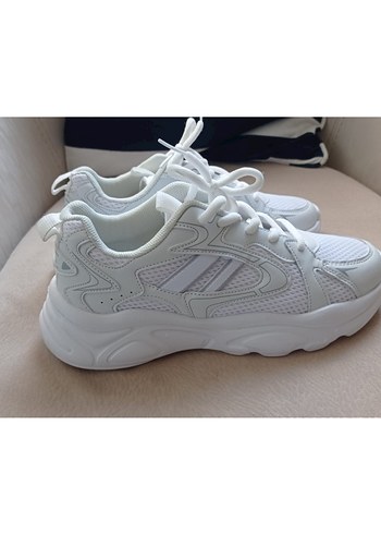 Slazenger Beyaz Bağcıklı Kadın Spor Ayakkabı