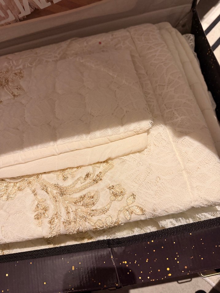 Bej Nakışlı Yatak Örtüsü Seti - Görsel 2