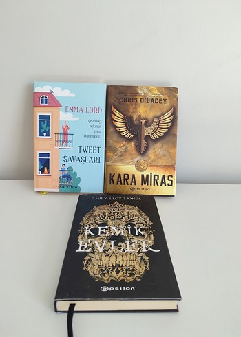 Tweet Savaşları, Kara Miras, Kemik Evler Roman Seti