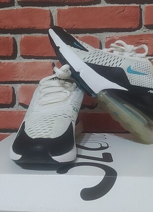 Nike Air 270