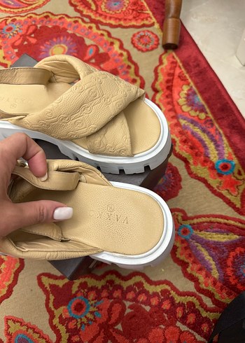 39 Beden Bej Platform Topuklu Kadın Sandalet