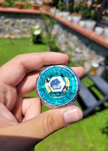 beyblade leon