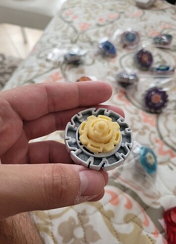 Beden Renk Beyblade