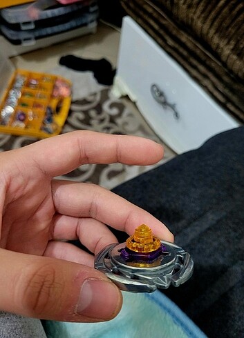 Beden Renk Beyblade