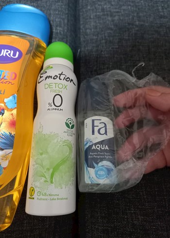 Beden Renk 4 ürün set Nivea Duru Fa Emotion krem deodorant duş jeli roll on