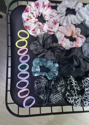 Diğer 20 adet yeni toka birlikte kumaş saten bez lastik görseldekiler