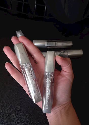 2 adet simli glitter maskara rimel açılmamış yeni birlikte fiyat