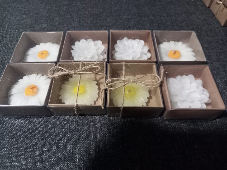 8 adet kutulu çiçekler tasarımlı mum seti yeni birlikte fiyat - Görsel 2