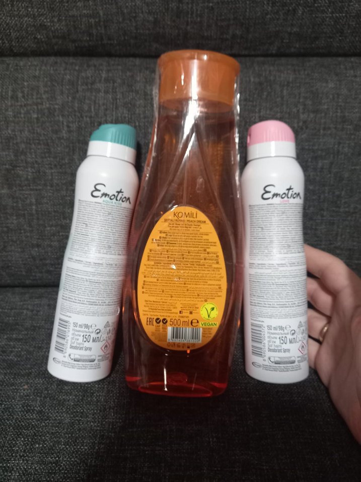 2 Emotion Kadın Deodorant ve 1 Komili Duş Jeli yeni set birlikte - Görsel 2