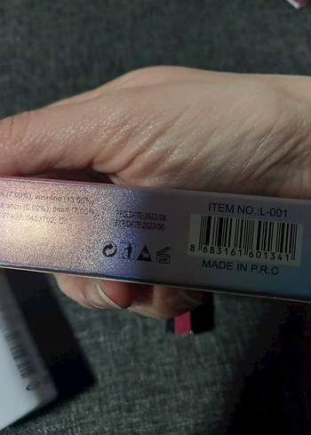 Kırmızı Mat Ruj ve Deodorant Seti Emotion Romance - Görsel 3