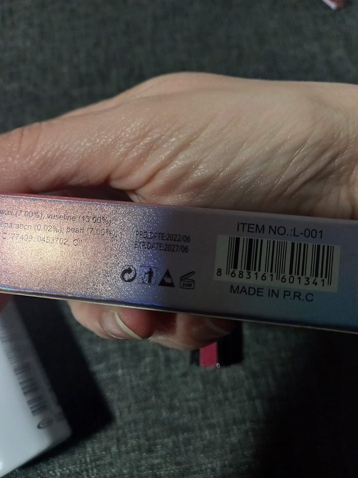 Kırmızı Mat Ruj ve Deodorant Seti Emotion Romance - Görsel 3