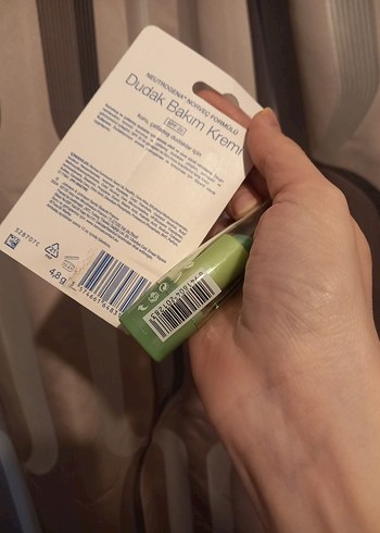 Neutrogena Dudak Bakım Kremi SPF 20 - Görsel 2