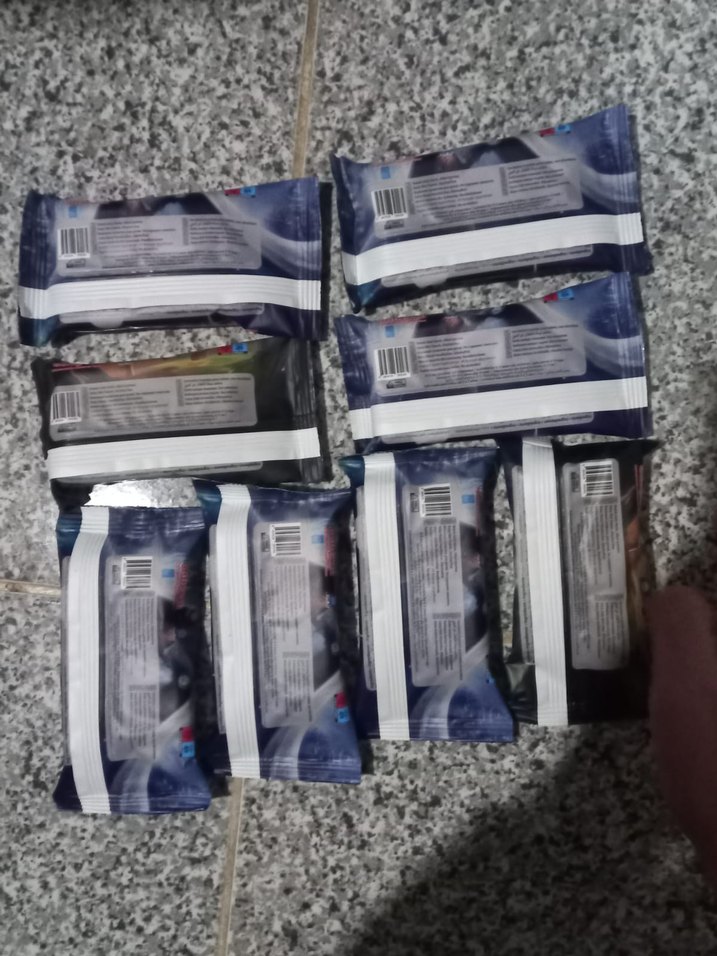 8 paket 15 erli cep boy ıslak mendil Elsa kapak desenli yeni set - Görsel 2