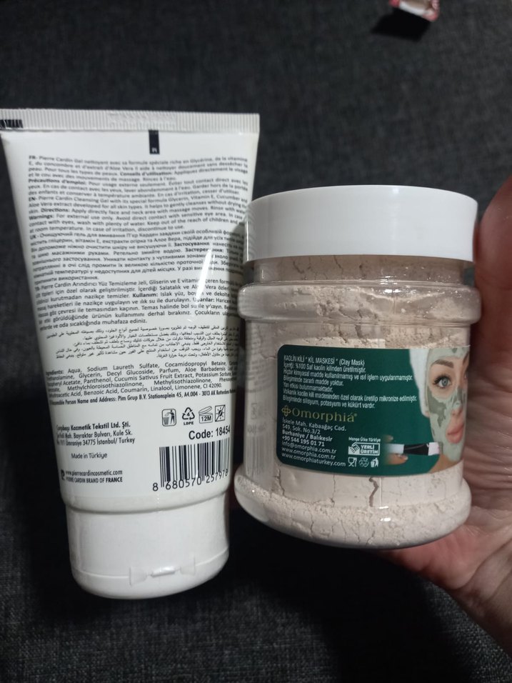 Omorphia Kaolin Kil Maskesi ve Pierre Cardin yüz temizleme jeli - Görsel 3