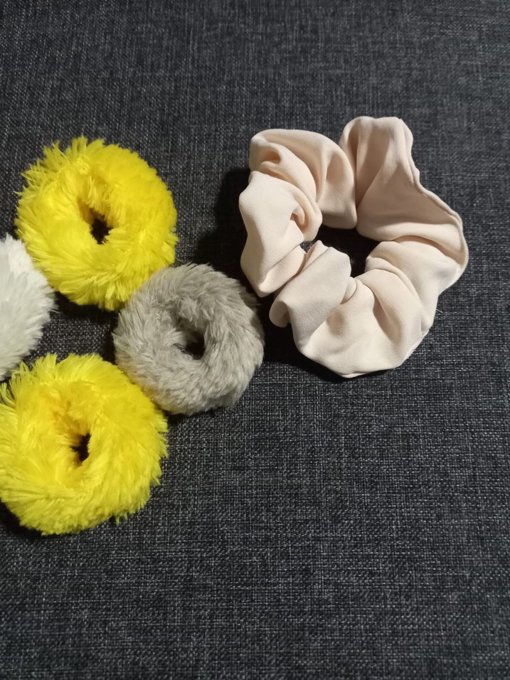 6 lı yeni toka seti 4 peluş 1 büyük mandal 1 kumaş toka set - Görsel 2