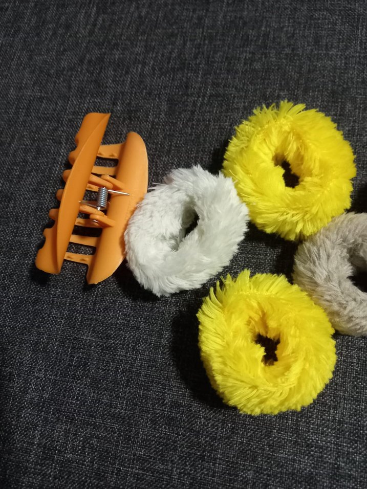 6 lı yeni toka seti 4 peluş 1 büyük mandal 1 kumaş toka set - Görsel 3