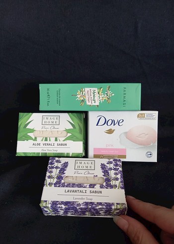 Farmasi Çeşitli Kokulu Sabun Set ve Farmasi moringa el kremi dörtlü ilan