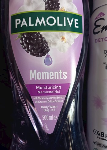 Diğer 4 ürün 2Palmolive duş jeli 1 Emotion deodorant 1 Blade deodorant