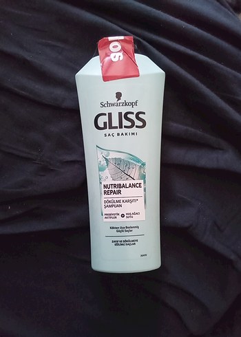 Schwarzkopf Gliss Nutribalance Onarıcı Şampuan yeni