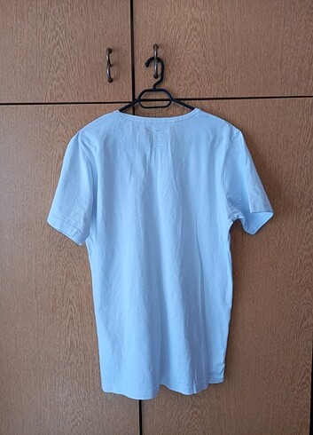 l Beden beyaz Renk M/L uyumlu beyaz tişört sorunsuz, iki kolaltı arası 48 cm, boy 6