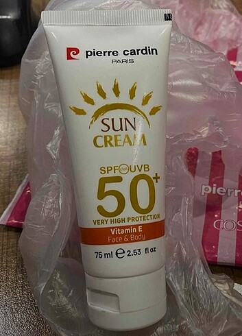 Pierre Cardin 2 ürün Pierre Cardin 50+spf yüksek koruyucu 75ml yüz&vücut güneş