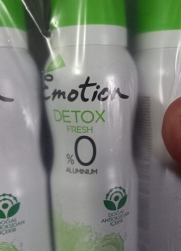 4 adet Emotion deodorant yeni set 150 şer ml - Görsel 2