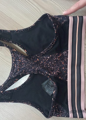 10 Yaş Beden H&M XS crop spor yarım atlet Siyah Baskılı Mini Spor Sütyeni